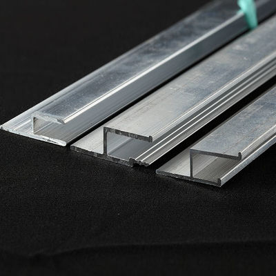 Kundengebundene Aluminiumverdrängungs-Profil-hochfeste Haltbarkeit mit verschiedenen Farben